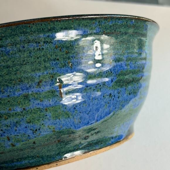 Art Studio Pottery Bowl 10.5x4 ” Stoneware Blue & Green Speckled MM Stamped - Picture 3 of 9